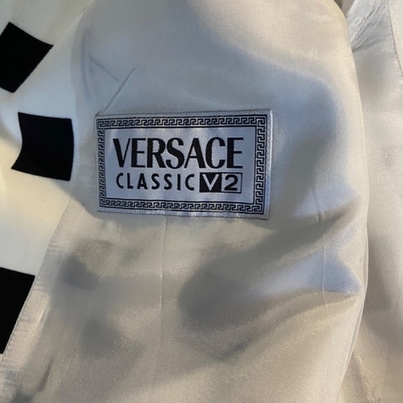 Vintage Versace100% Fine Wool Suit (Jacket & Skirt) Euro Size 44 GUC - Picture 4 of 16